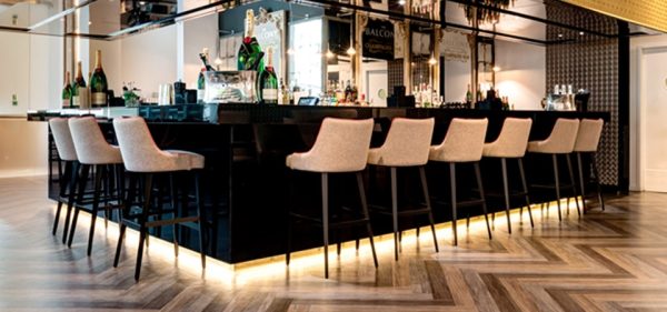 floors-commercial-vinyl-flooring in cafe in melbourne